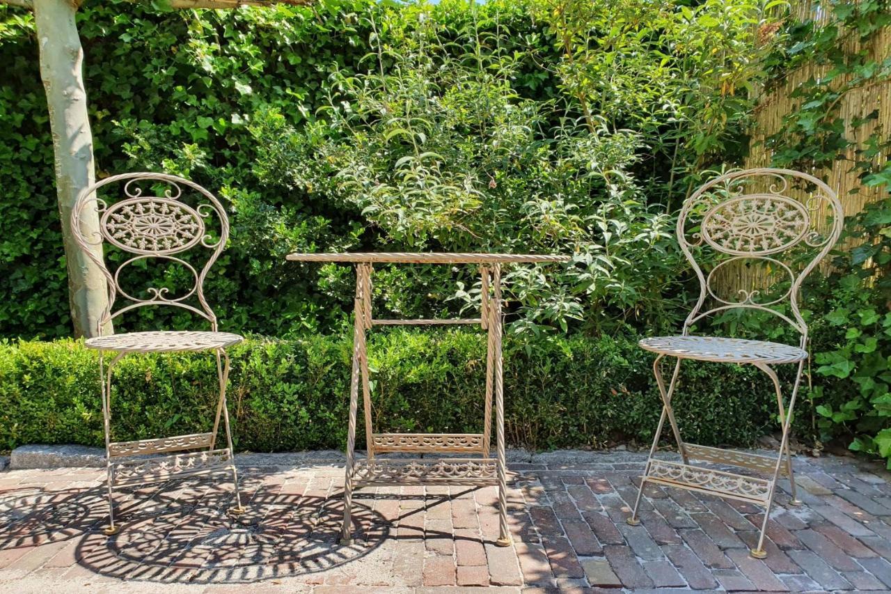 Bed & Breakfast Boutique Bonjour 4*